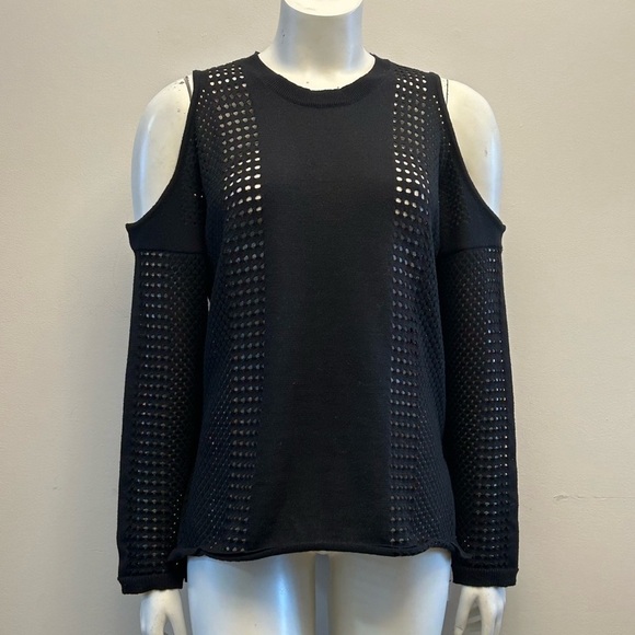 Papillon Blanc Knit Black Off-the-Shoulder Sweater with Unique Cut-Out Design - Picture 3 of 13